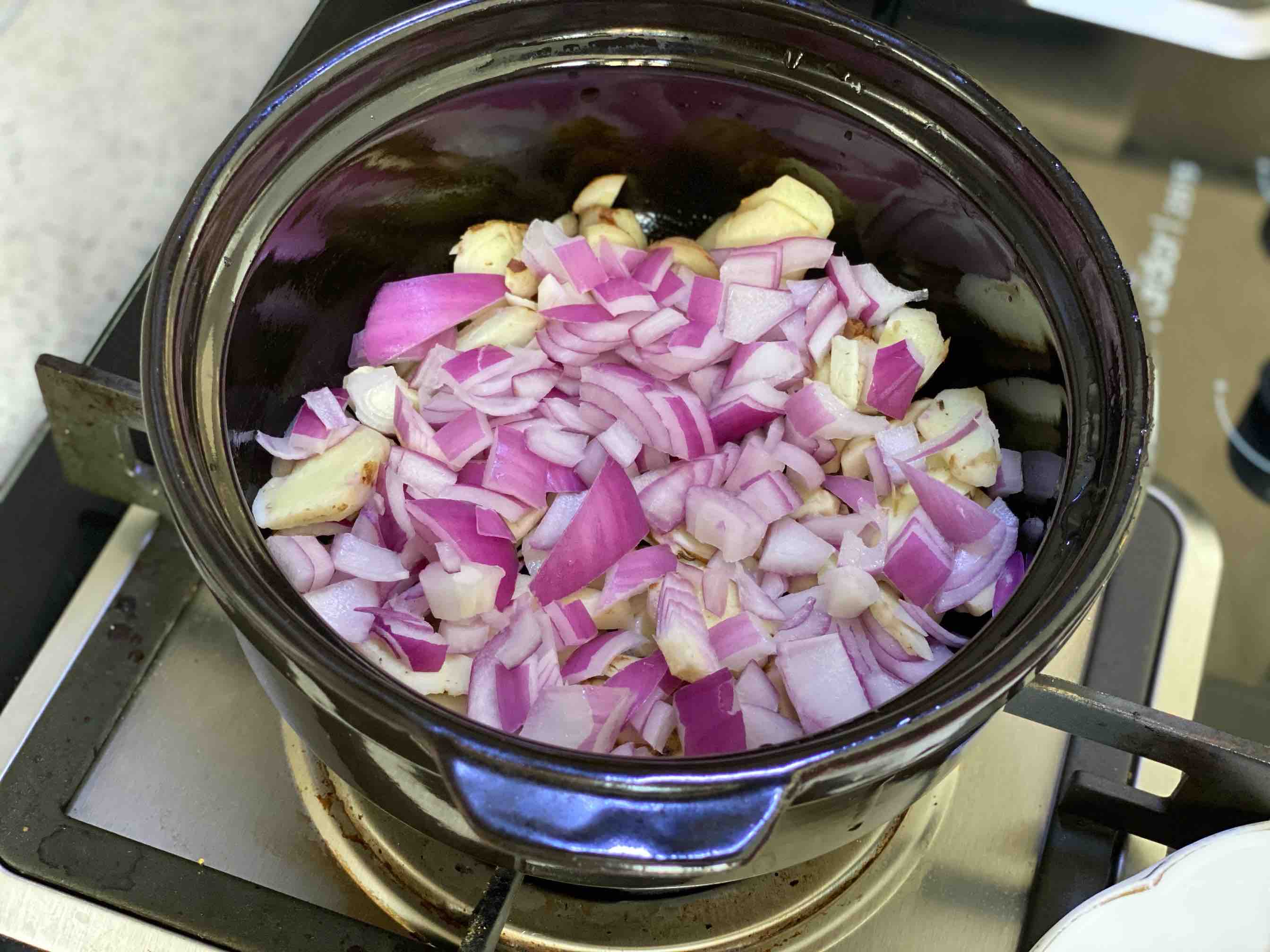 沙姜雞肉煲的做法-醬香味燒菜譜