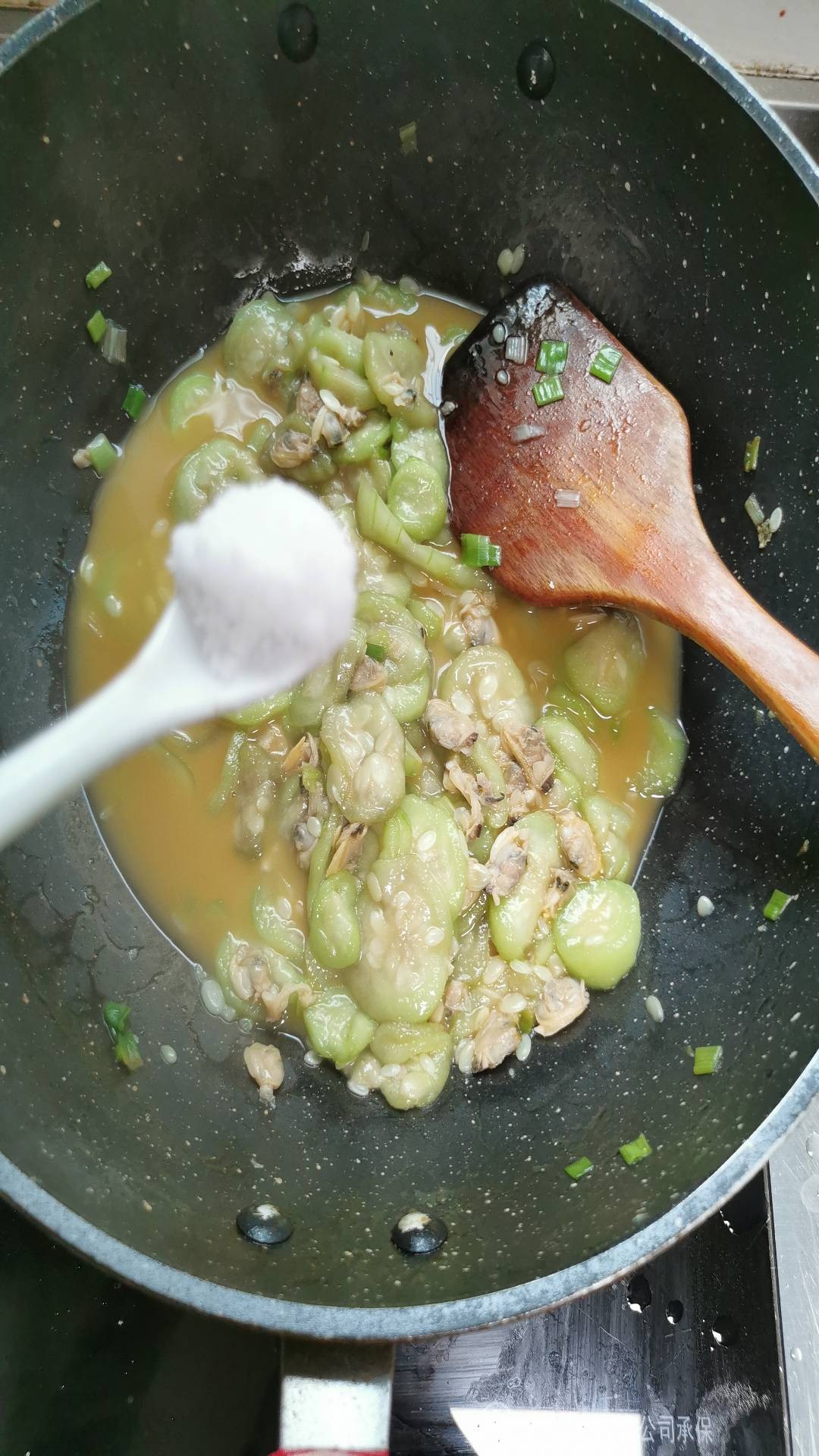 絲瓜炒蛤蜊肉的做法-家常味炒菜譜