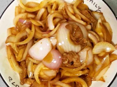 孕婦食譜蔥爆鹽煎肉，香甜脆爽、蔥香濃厚～的作法-咸鮮味燒菜譜