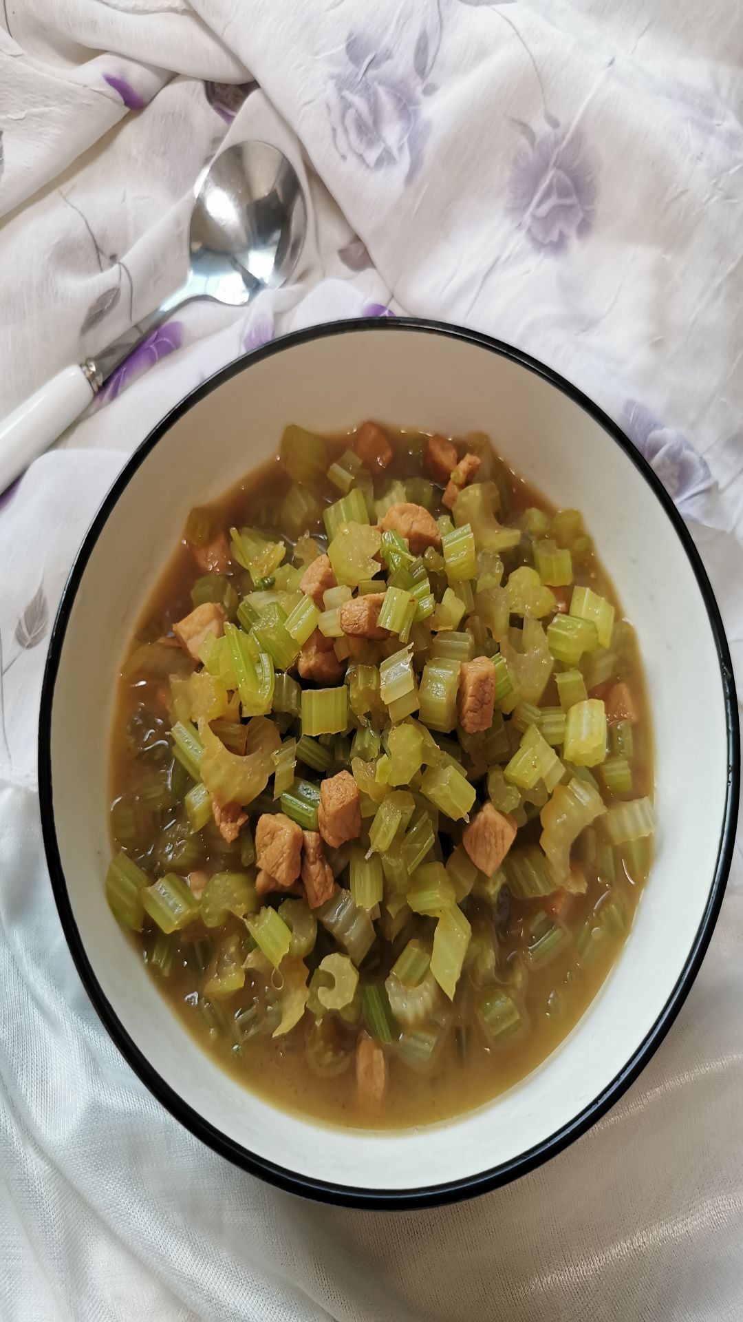 肉末芹菜丁的做法-家常味炒菜譜