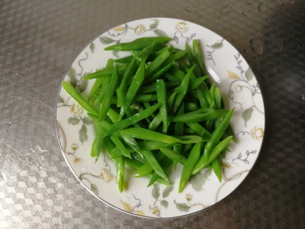 極下飯的肉末炒刀豆，娃也愛吃的做法-咸鮮味炒菜譜