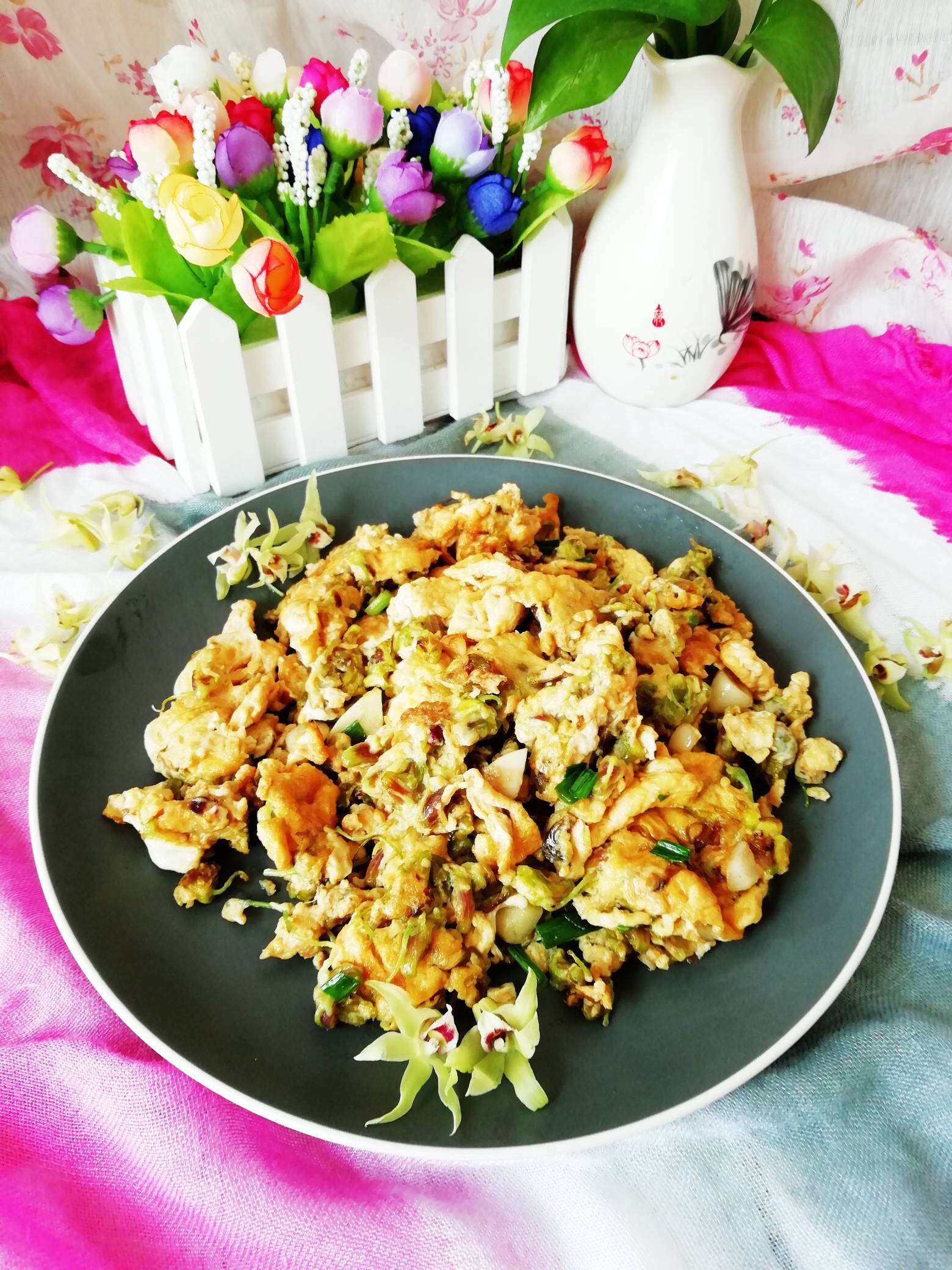 石斛花炒雞蛋的做法-咸鮮味炒菜譜