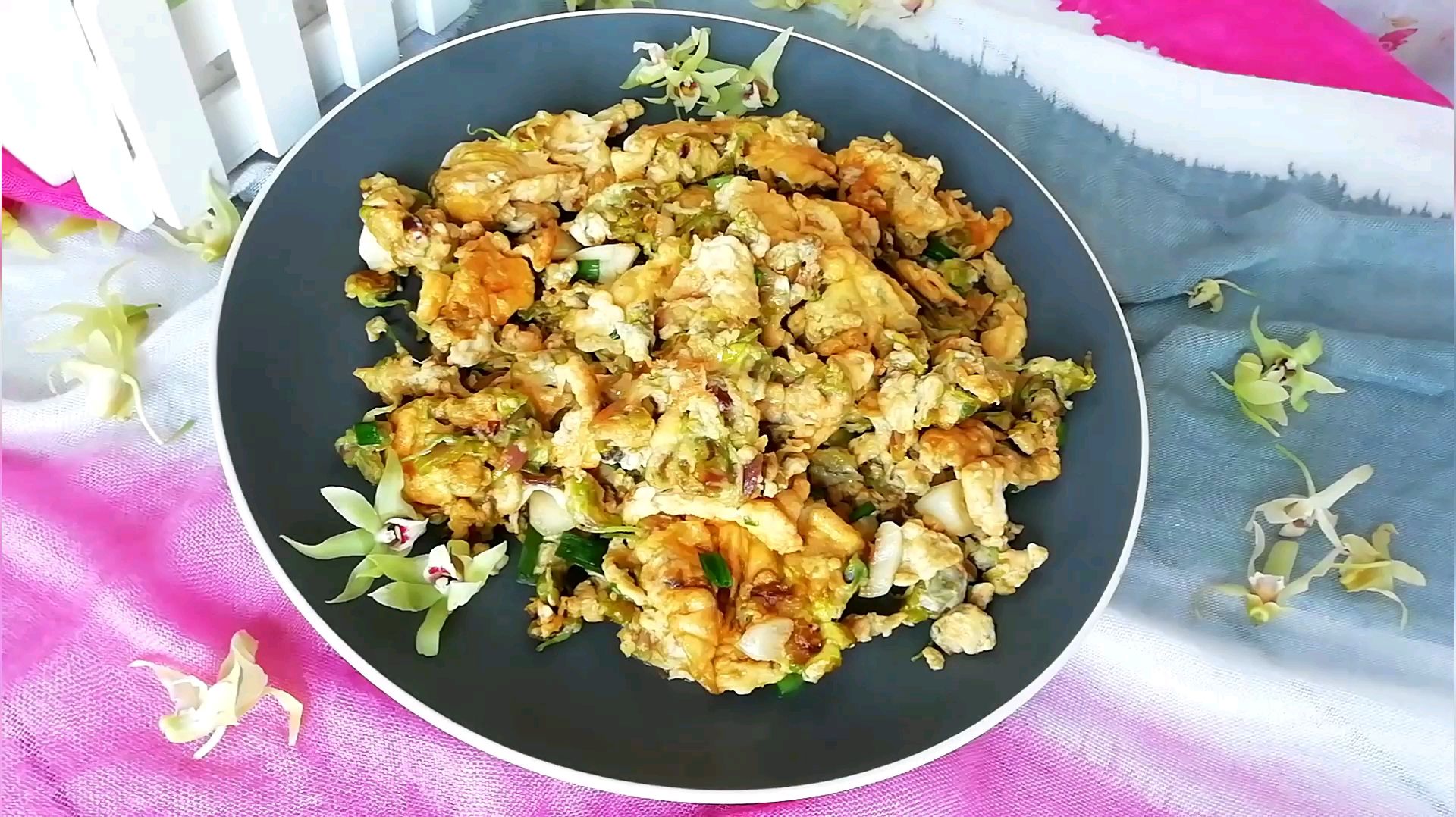 石斛花炒雞蛋的做法-咸鮮味炒菜譜