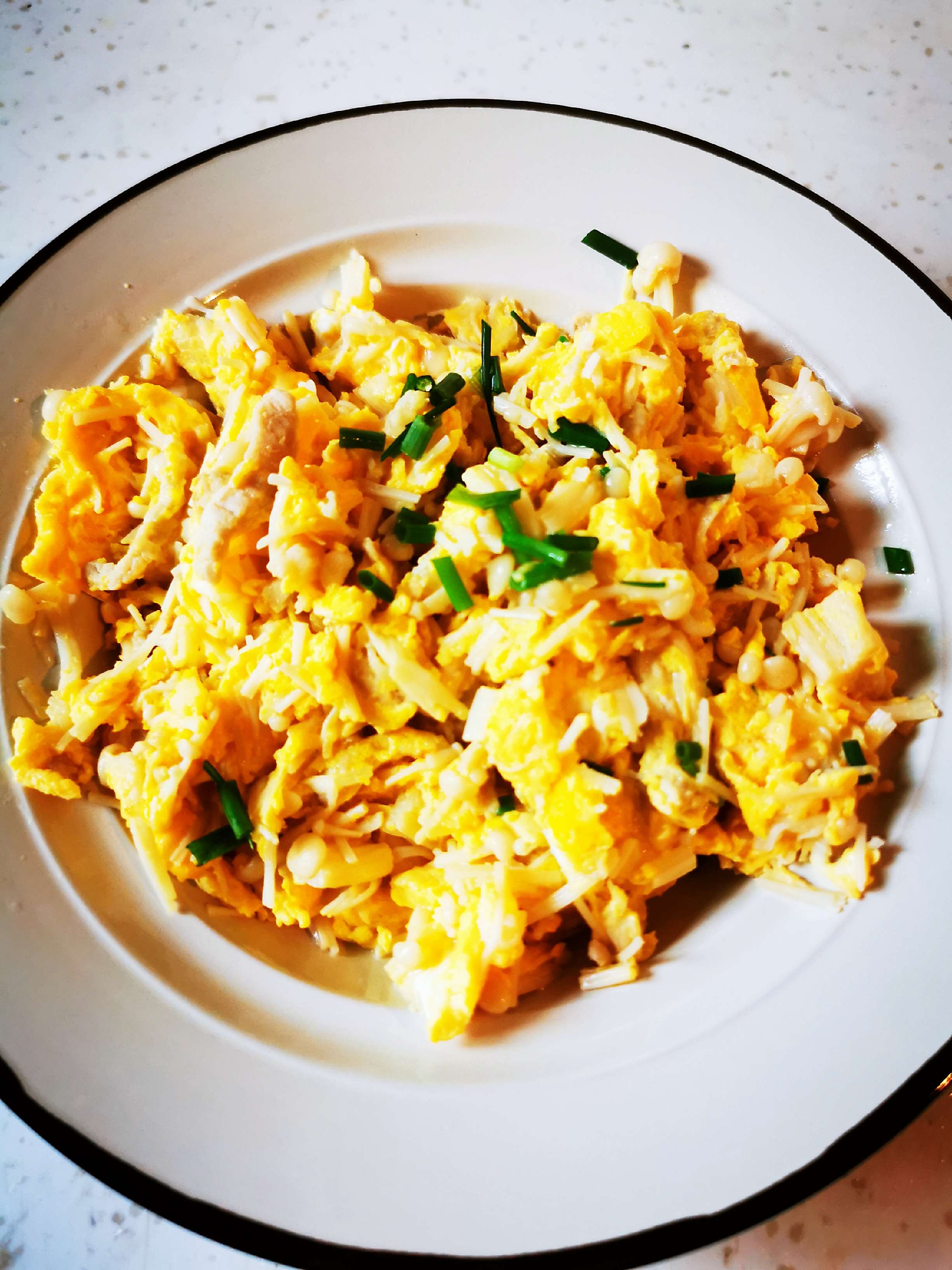 肉絲金針菇炒蛋的做法-家常味炒菜譜