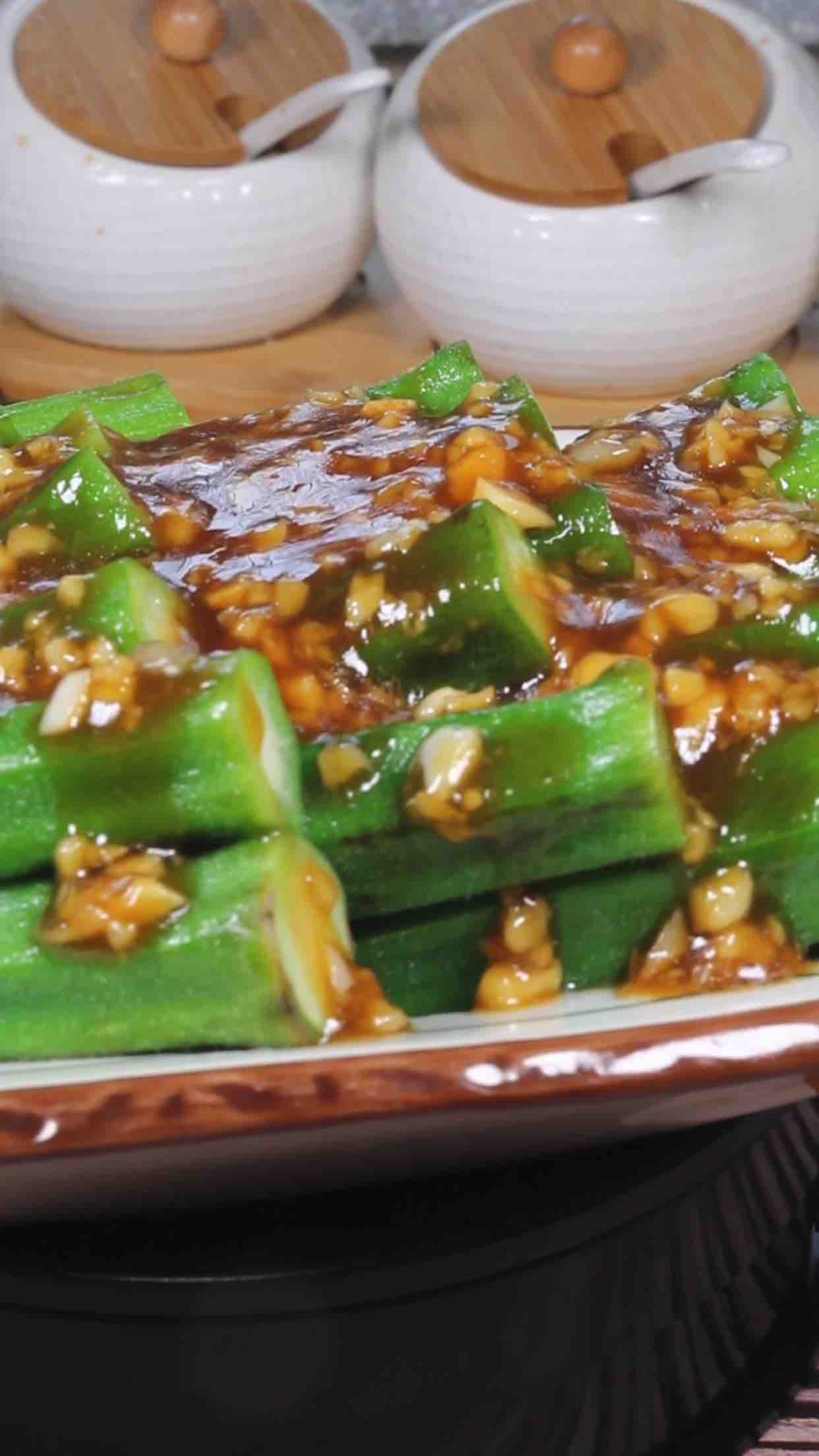 蒜蓉秋葵的做法-蒜香味拌菜譜