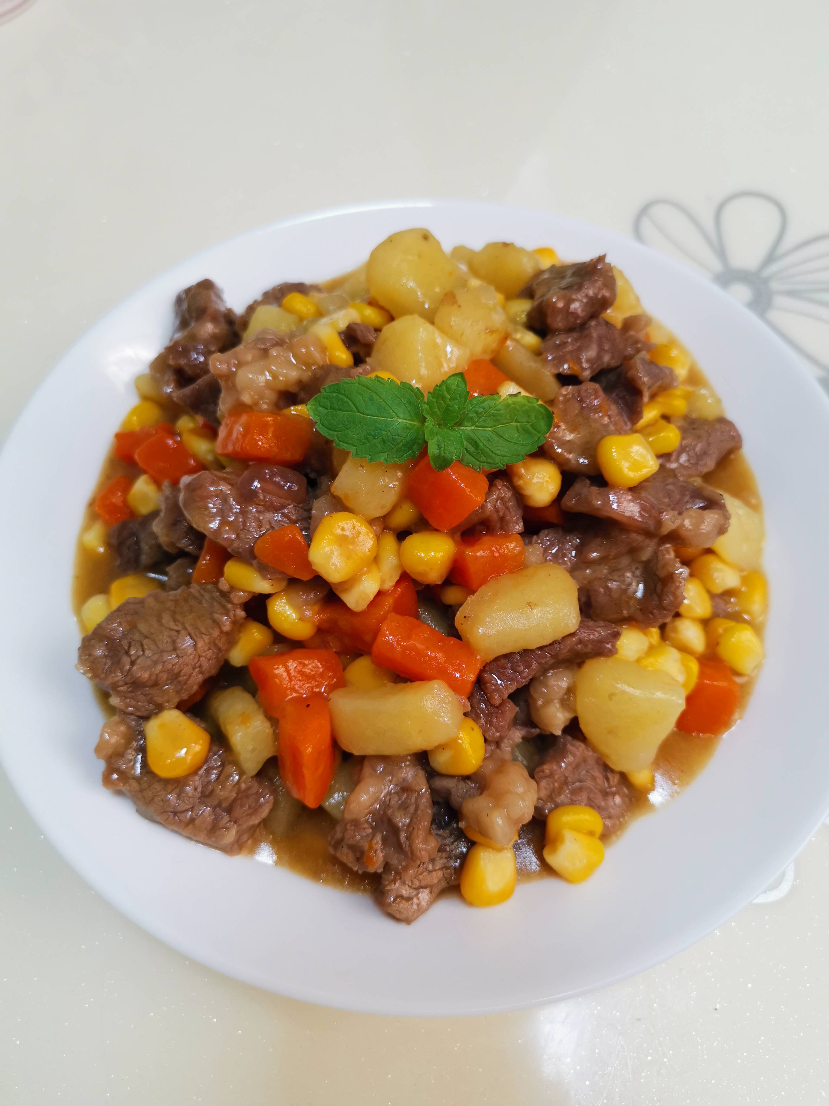 胡蘿卜土豆牛肉的做法-家常味炒菜譜