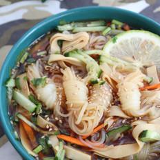 涼拌魔芋絲，清爽爽口超開胃的作法-家常味拌食譜