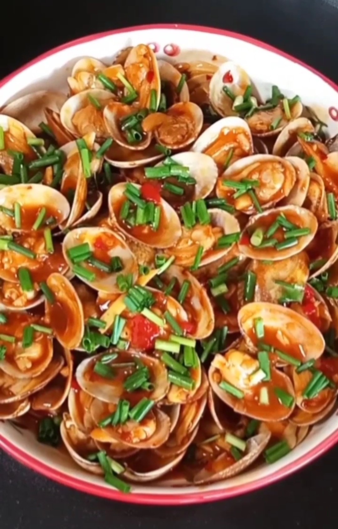 豆瓣醬炒花甲的做法-家常味炒菜譜