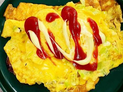 炒外匯論壇孕婦食譜炒外匯開戶火腿芝士蛋卷，色澤金黃色，營養豐富～的作法-蔥香氣煎食譜