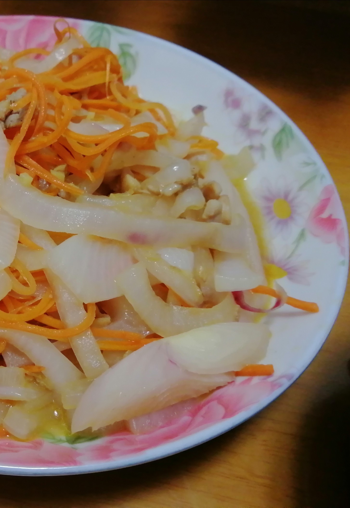 洋蔥胡蘿卜炒雞腿肉的做法-家常味炒菜譜