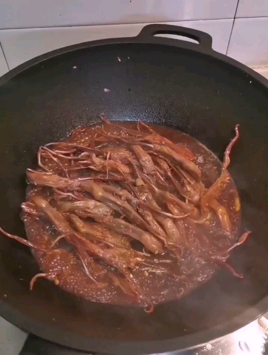 蒜香鴨舌的做法-香辣味燒菜譜