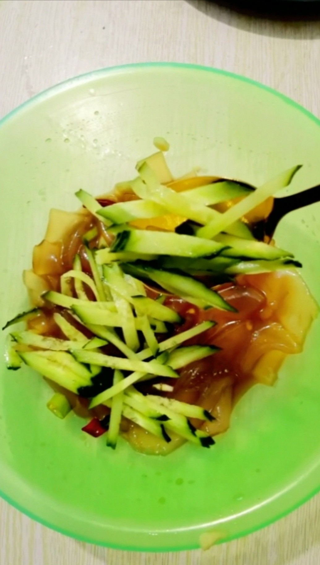 黃瓜絲拌拉皮的做法-酸甜味拌菜譜