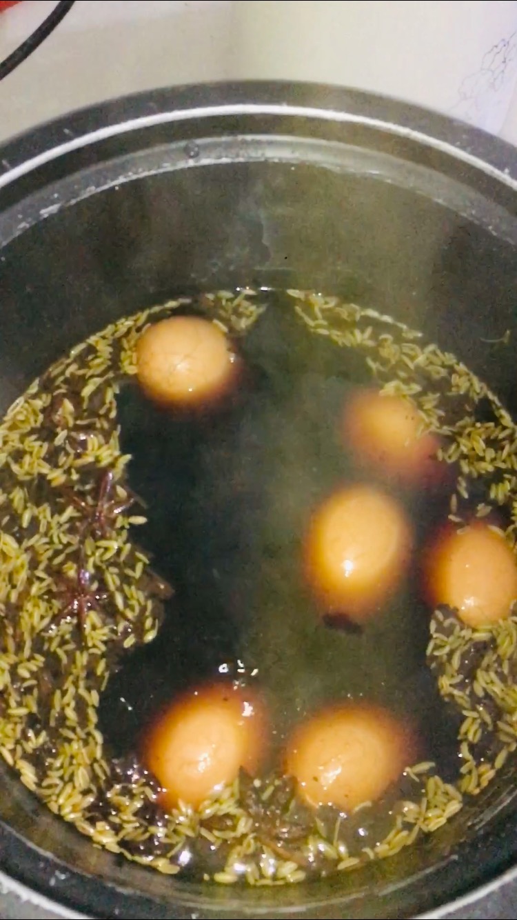 方便快捷又營養美味的茶葉蛋的做法-咸鮮味煮菜譜