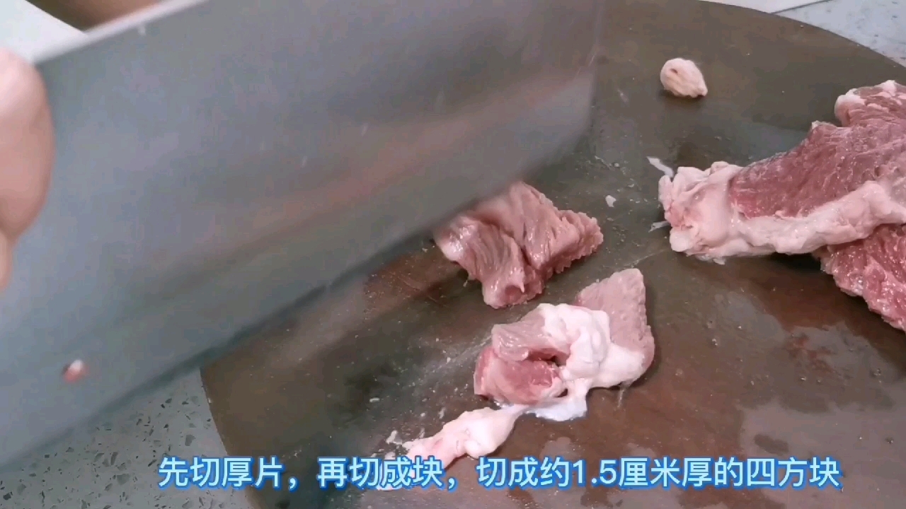 2塊咖喱就能搞定的美味，不需要其他調(diào)味品，兒子說比買的好吃多了的做法-咖喱味煮菜譜