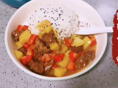 2塊咖喱就能拿下的美味可口，不用別的調味品，孩子說比買的美味多了的作法-咖喱味煮食譜