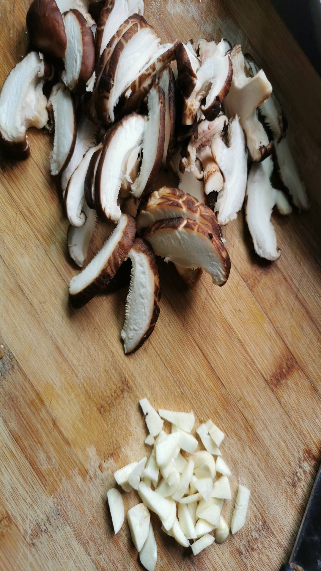 炒香菇的做法-家常味炒菜譜