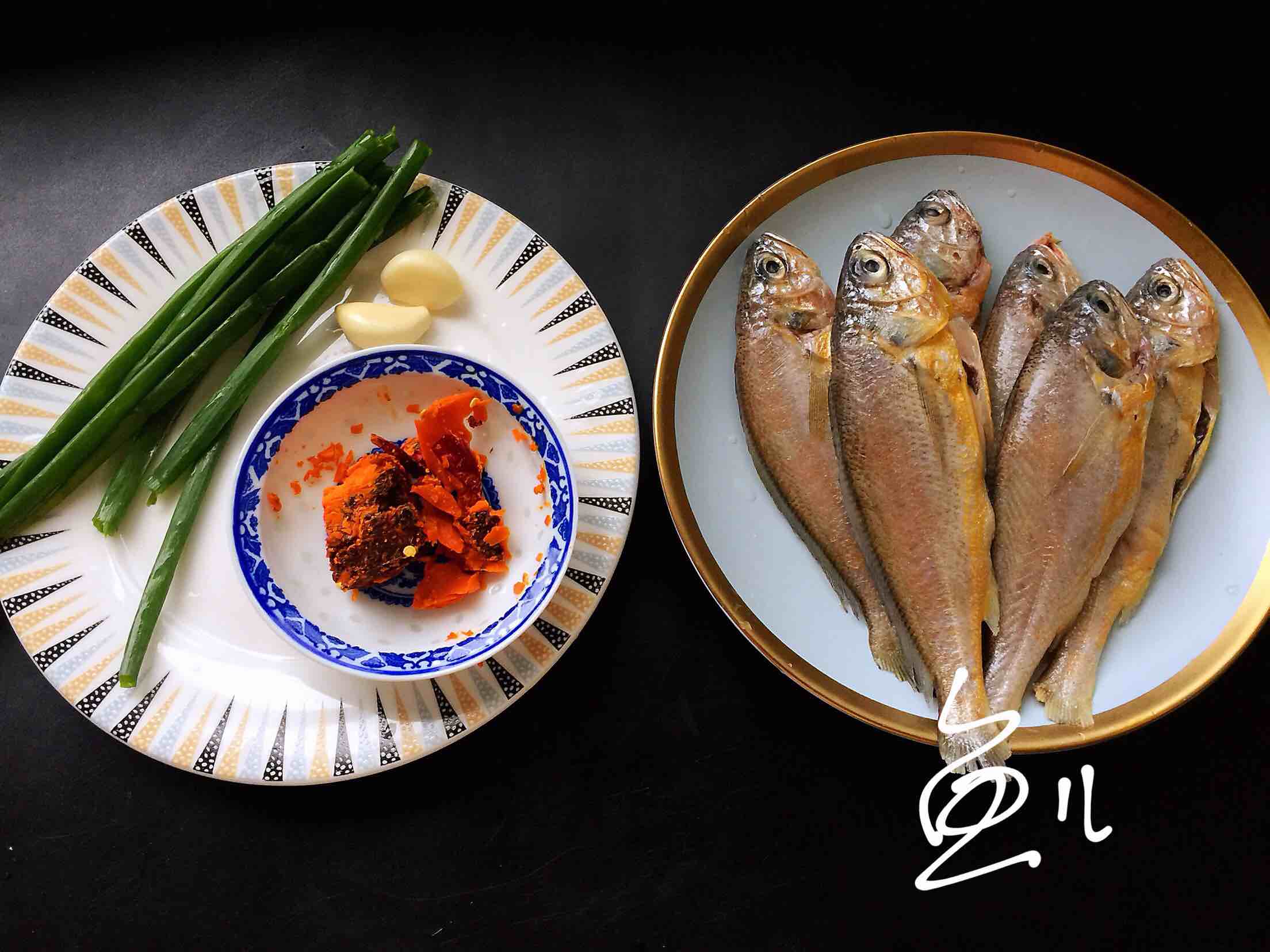 香辣小黃魚的做法-香辣味燉菜譜