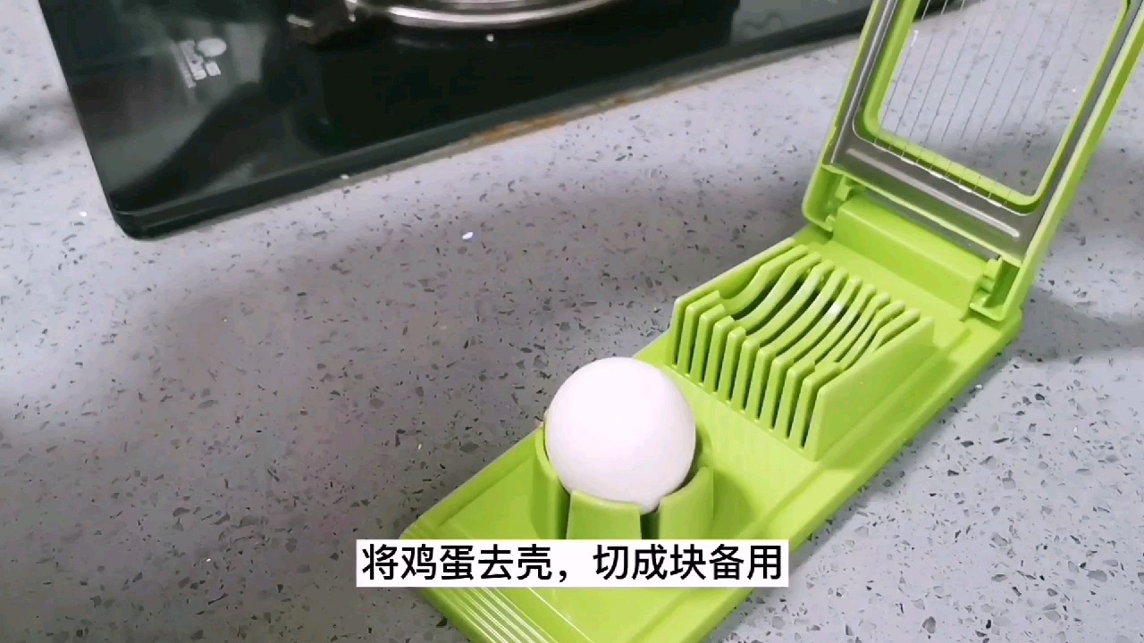 飽腹感極強的沙拉拼盤，蔬菜，雞蛋，肉應有盡有的做法-其它口味炒菜譜