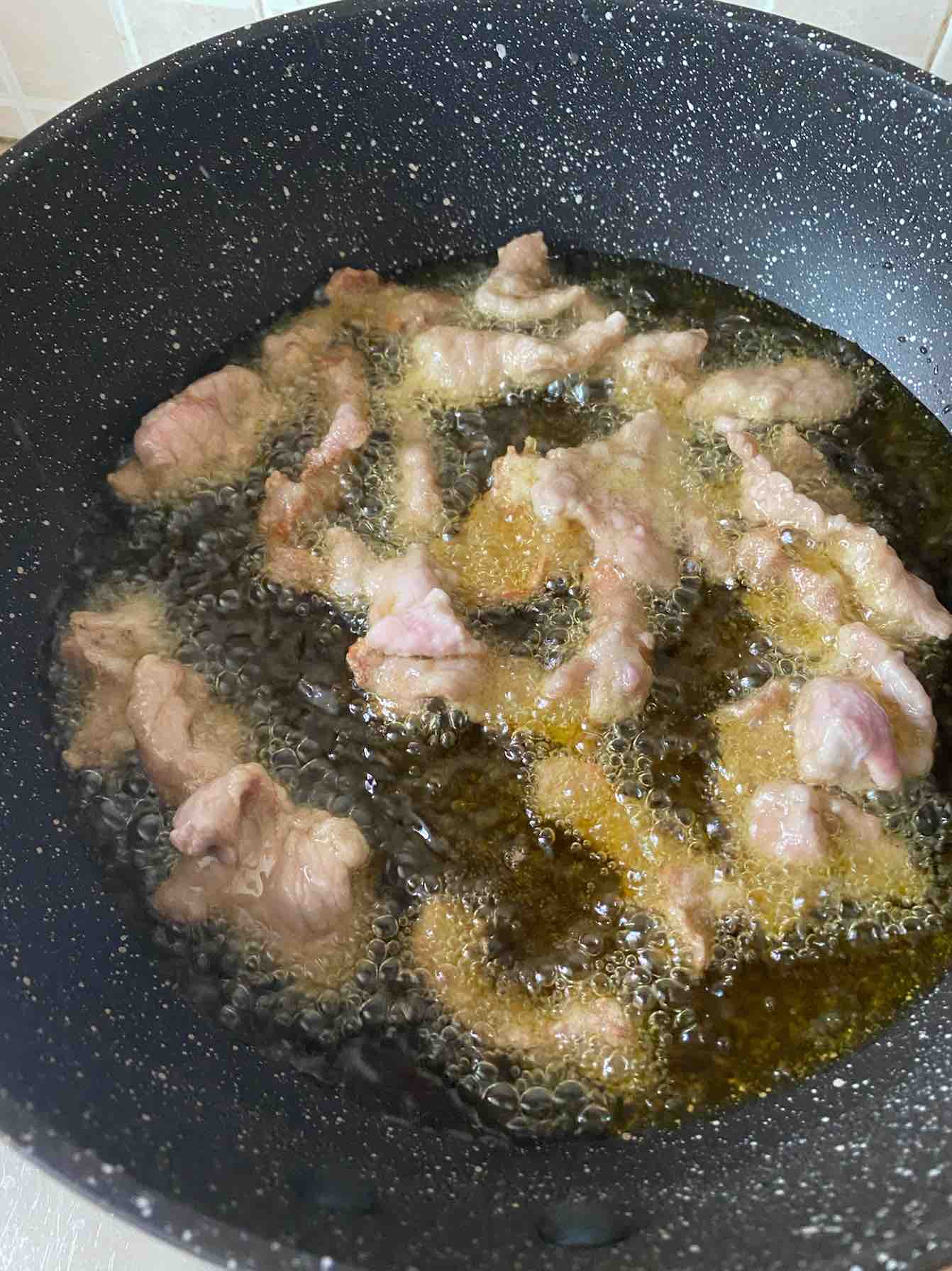 魚香茄子的做法-酸辣味炒菜譜