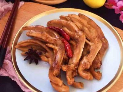 香辣鹵鴨掌的作法-香辣味煮菜譜