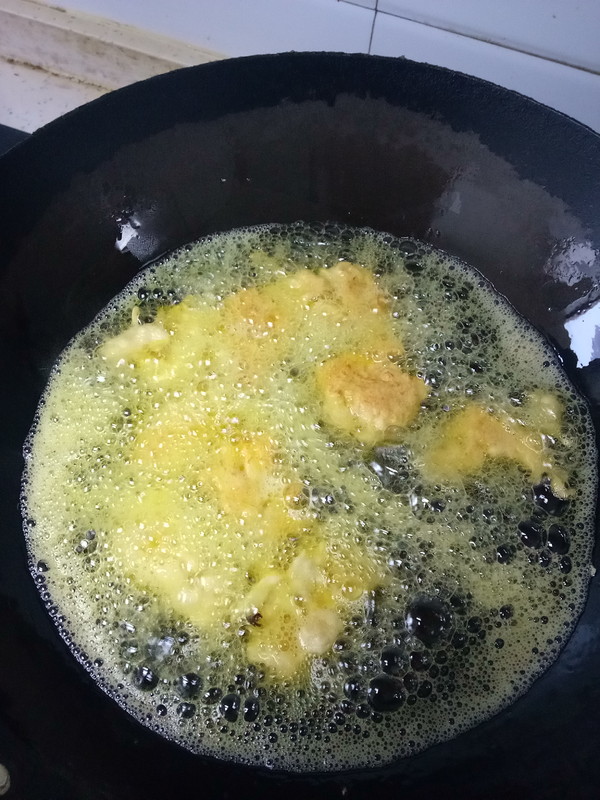 炸葫蘆雞肉丸子的做法-咸鮮味炸菜譜