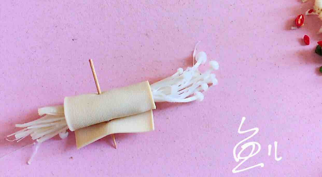 豆皮金針菇卷的做法-家常味煮菜譜