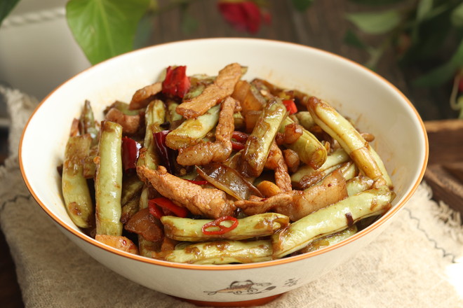 干煸四季豆?fàn)F肉的做法-家常味炒菜譜