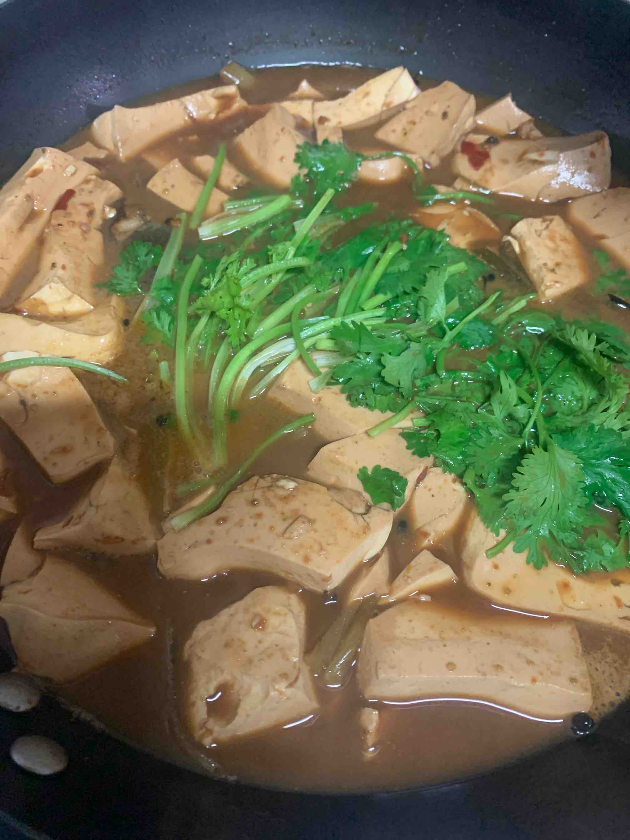 紅燒魚頭豆腐的做法-家常味燒菜譜