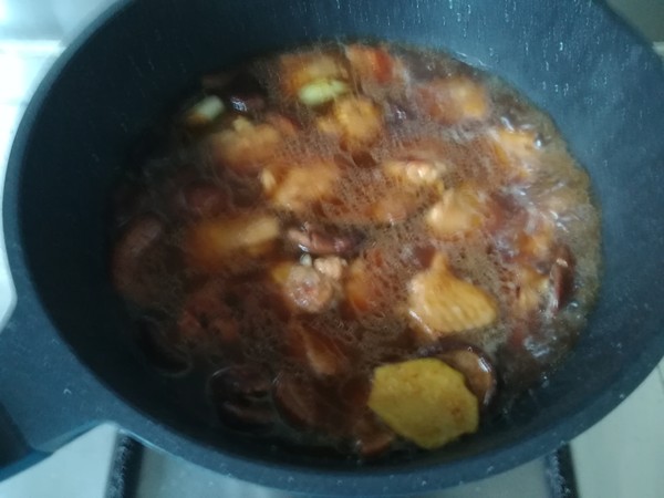 香菇雞翅的做法-家常味燉菜譜