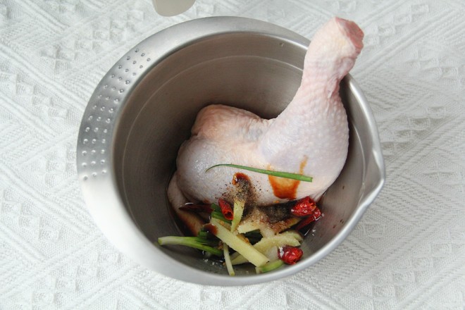 能烤掉好多油的空氣炸鍋烤雞腿，外脆里嫩的做法-咸鮮味烤菜譜