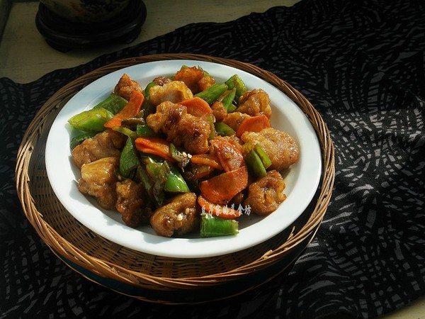 青椒溜肉段的做法-香辣味炒菜譜