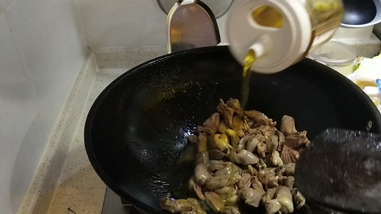 干香孜然雞心的做法-家常味炒菜譜