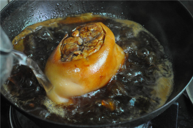 中秋怎能少了它_-紅燒肘子的做法-咸鮮味燉菜譜