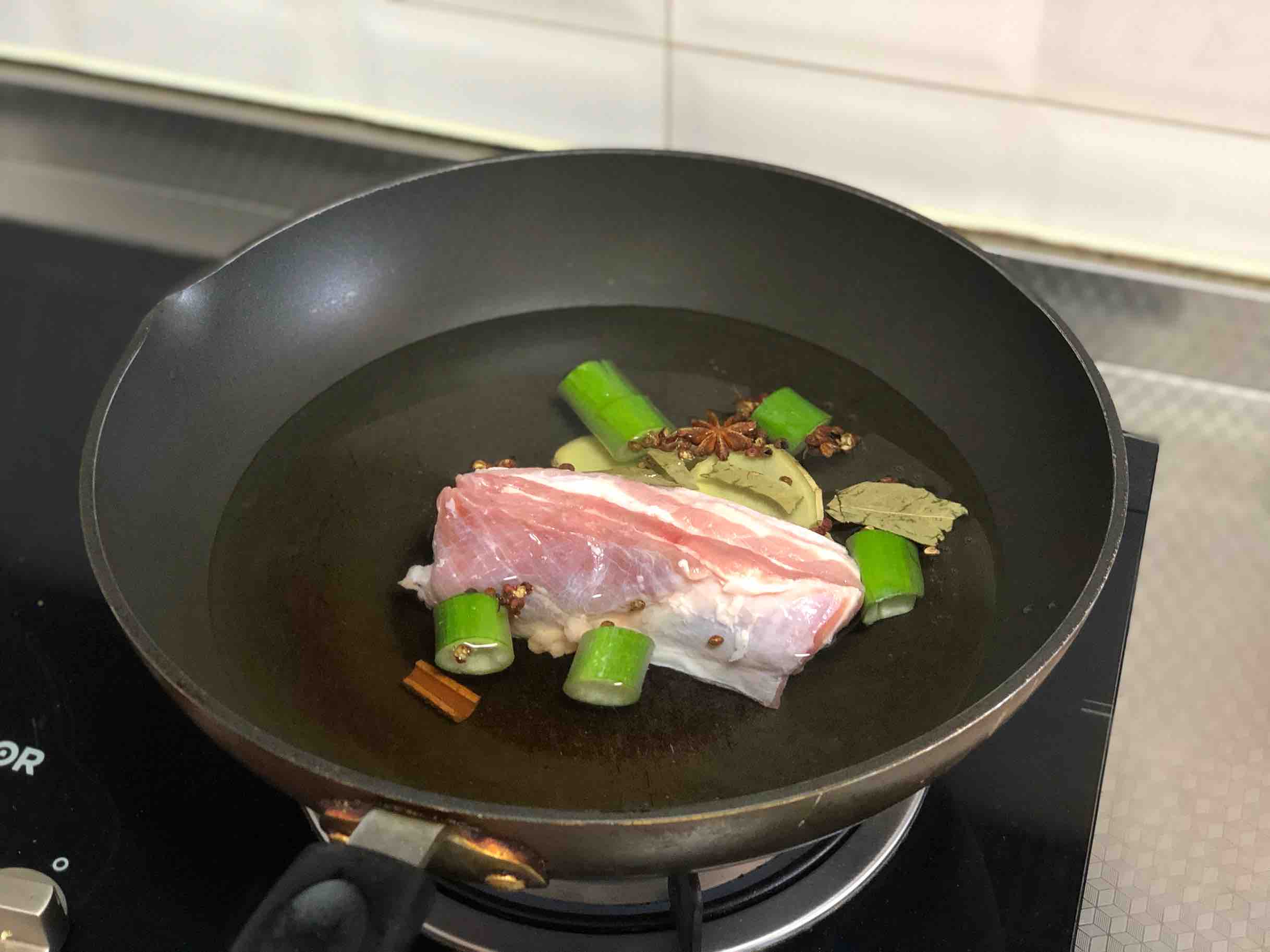 回鍋肉的做法-香辣味炒菜譜