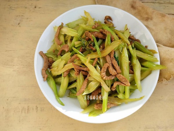 青菜炒肉絲的做法-家常味炒菜譜