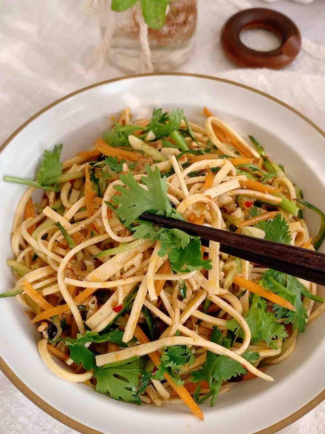 涼拌豆腐絲的做法-香辣味拌菜譜