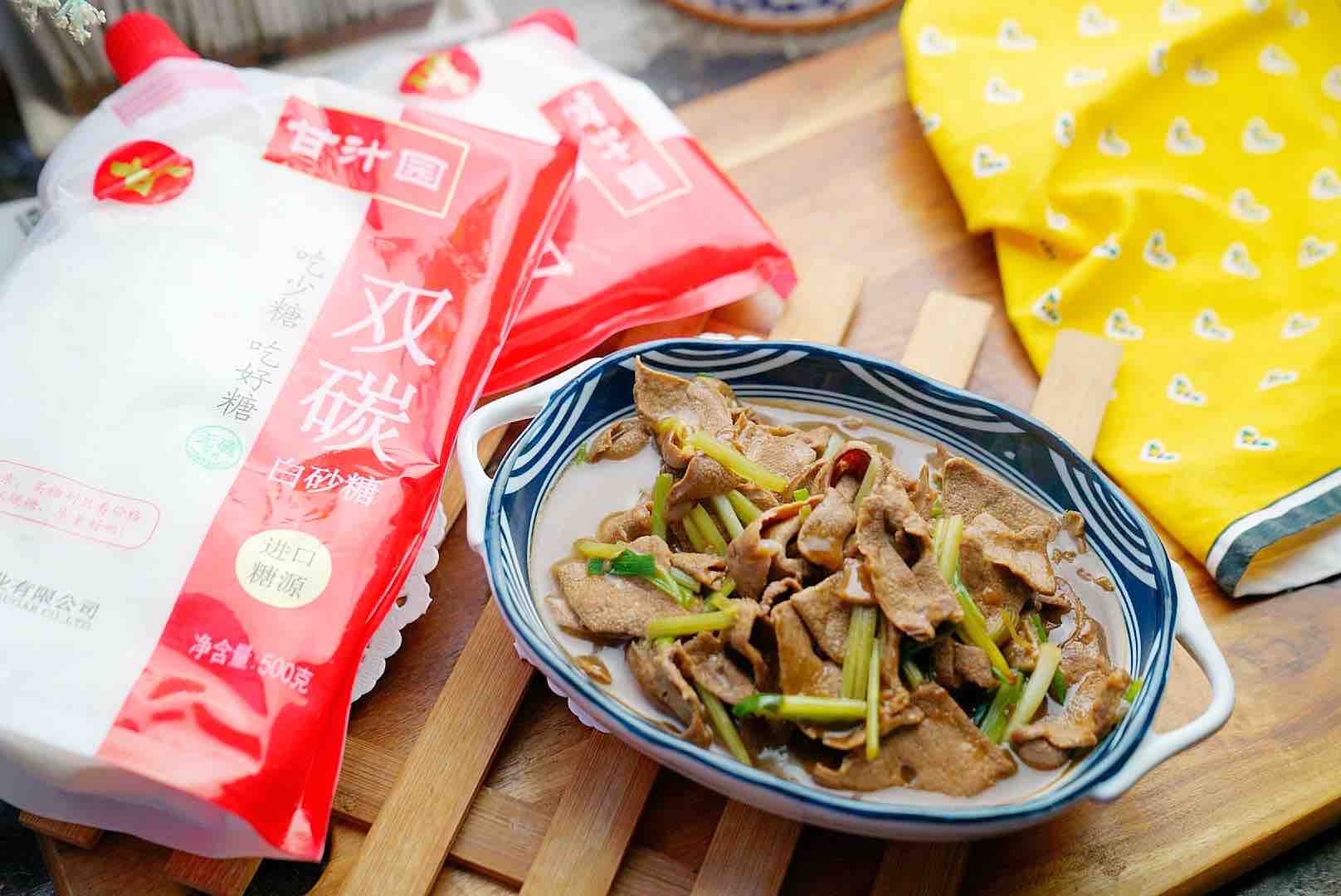 芹菜炒豬肝的做法-家常味燒菜譜