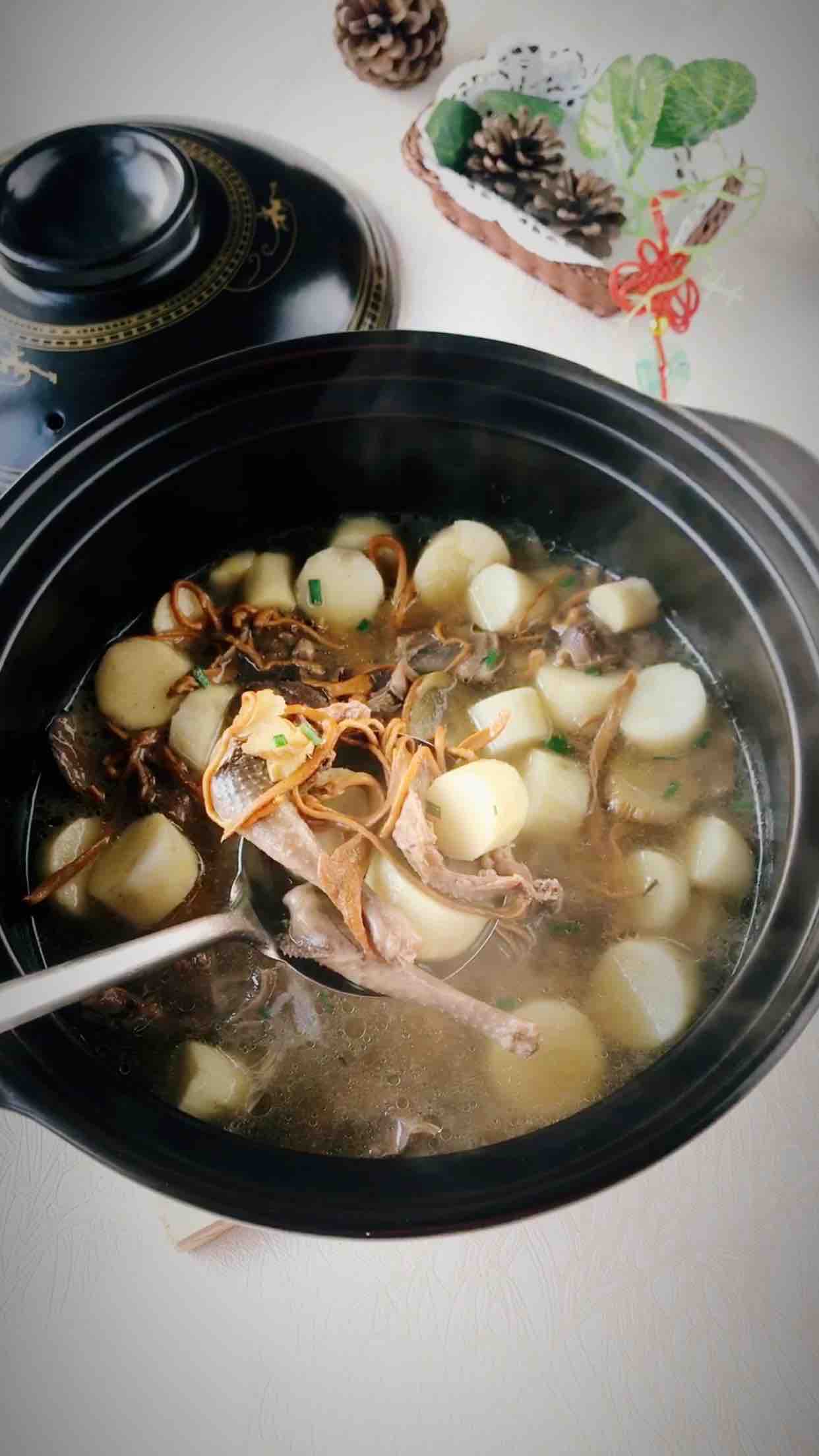 蟲草花山藥燉乳鴿的做法-家常味燉菜譜