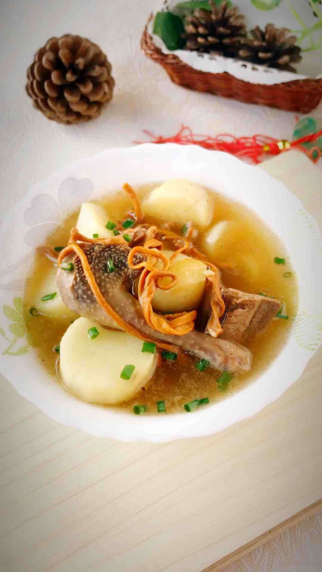 蟲草花山藥燉乳鴿的做法-家常味燉菜譜