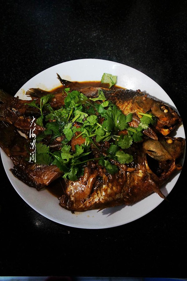 醬燉鯽魚的做法-香辣味燉菜譜