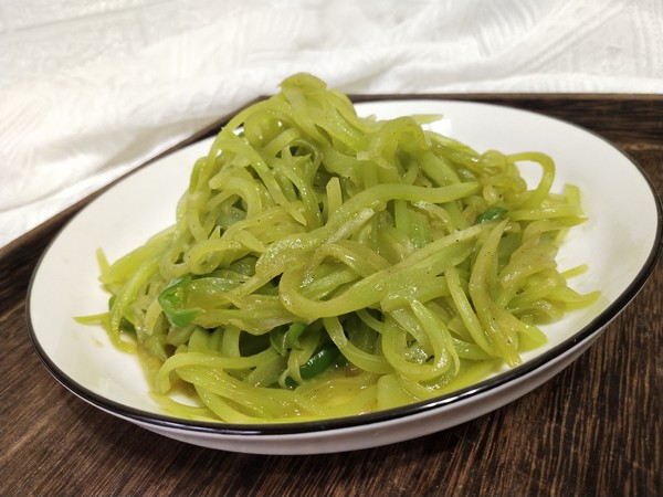 爆炒萵苣絲的做法-家常味炒菜譜