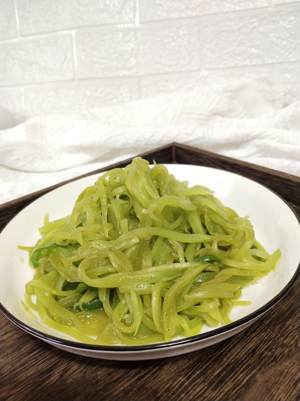 爆炒萵苣絲的做法-家常味炒菜譜