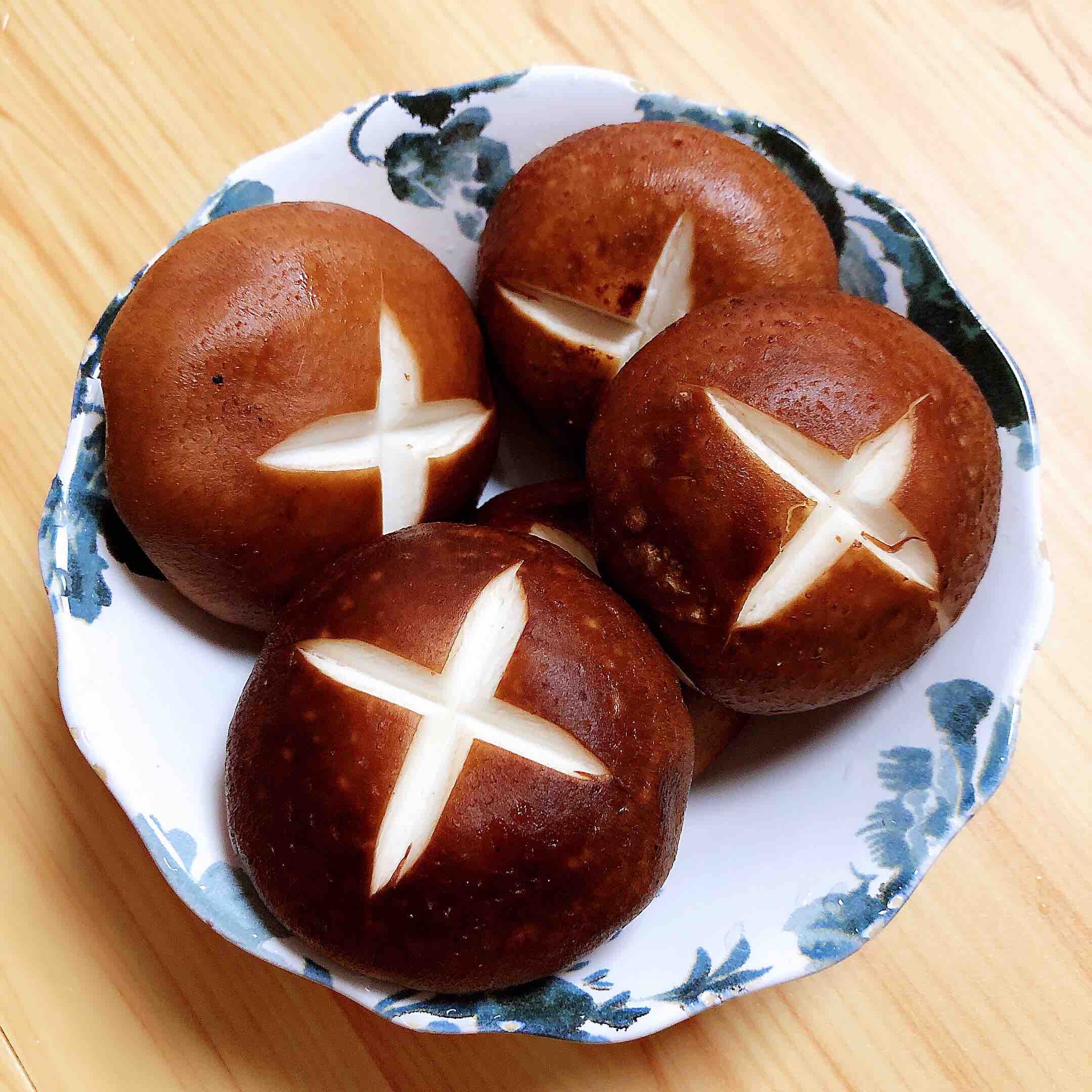 孜然烤香菇的做法-其它口味烤菜譜