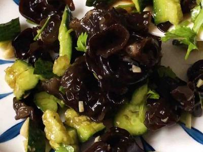 減脂就吃黃瓜木耳的做法-家常味拌食譜