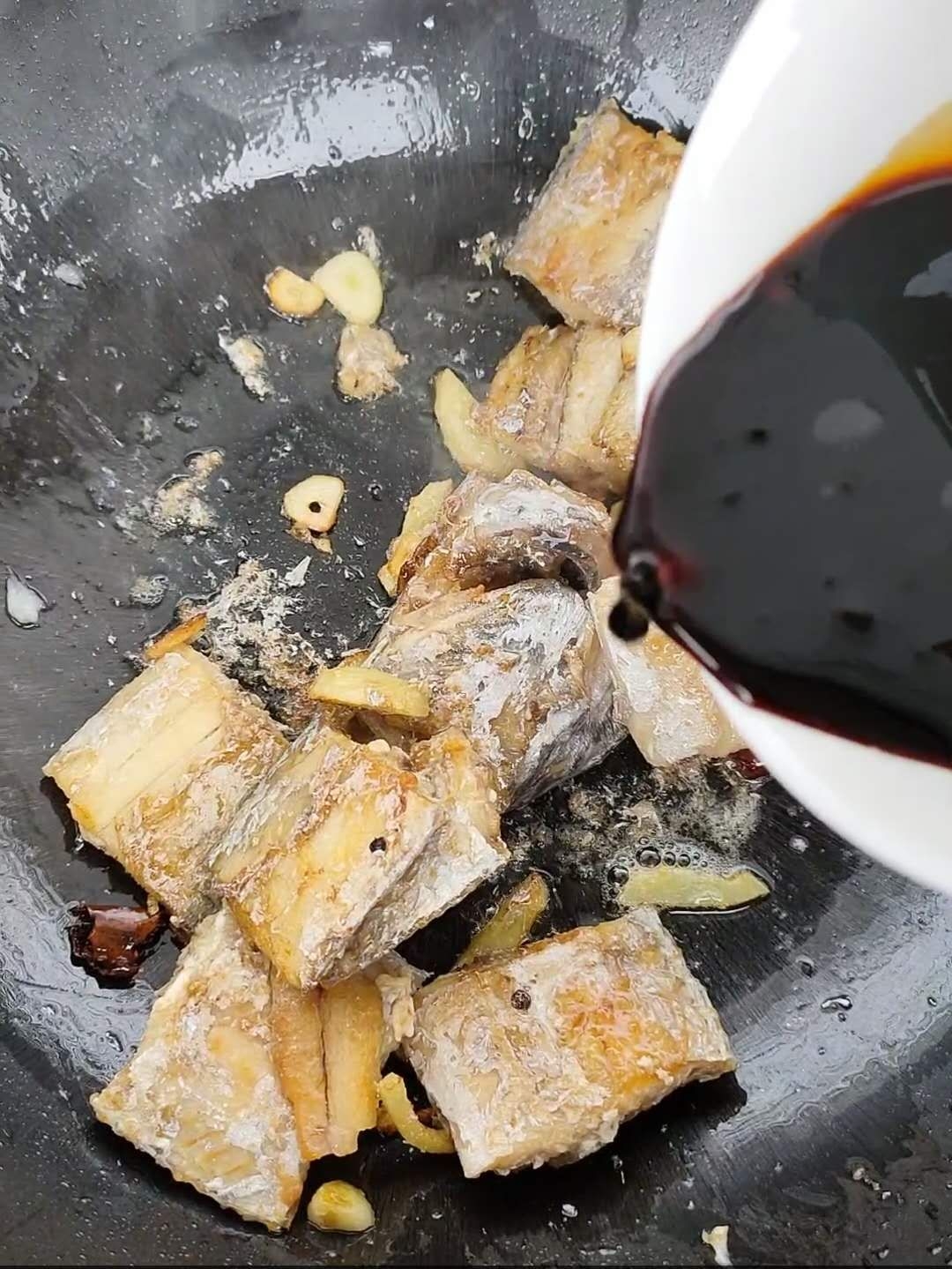 家常紅燒帶魚的做法-家常味燒菜譜