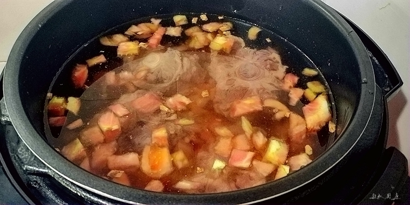 番茄牛尾湯的做法-酸甜味燉菜譜