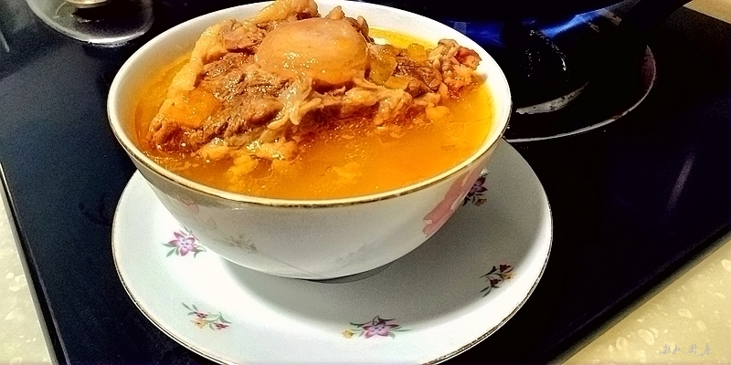 番茄牛尾湯的做法-酸甜味燉菜譜