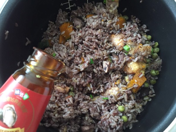 雞翅根雜糧飯的做法-家常味燜菜譜