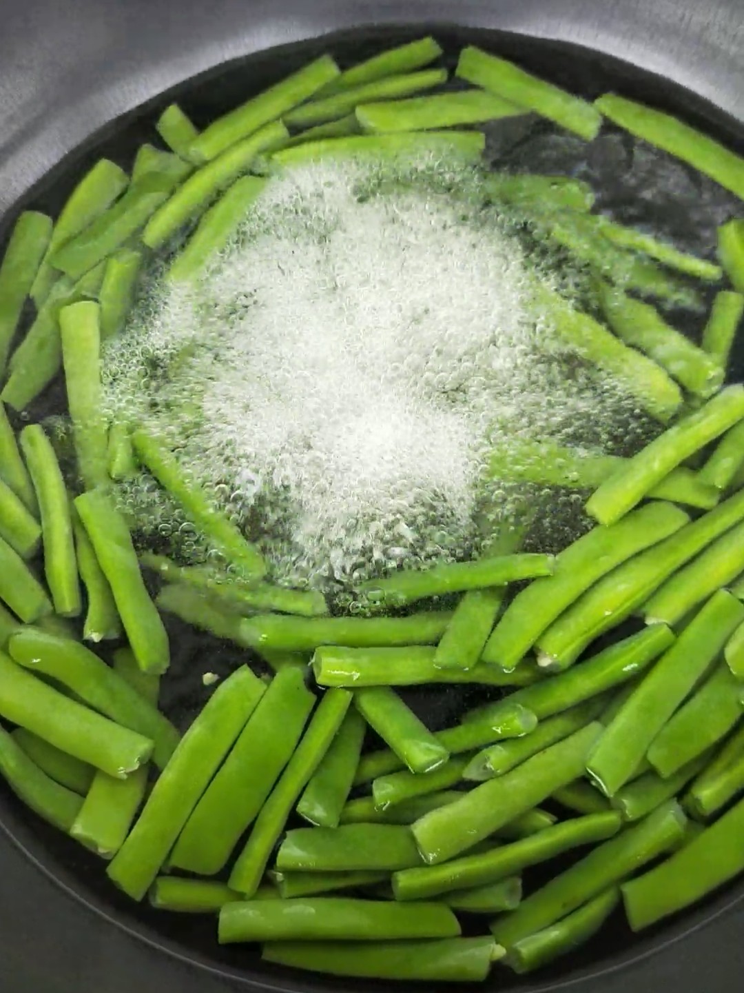 牛肉醬四季豆的做法-家常味炒菜譜