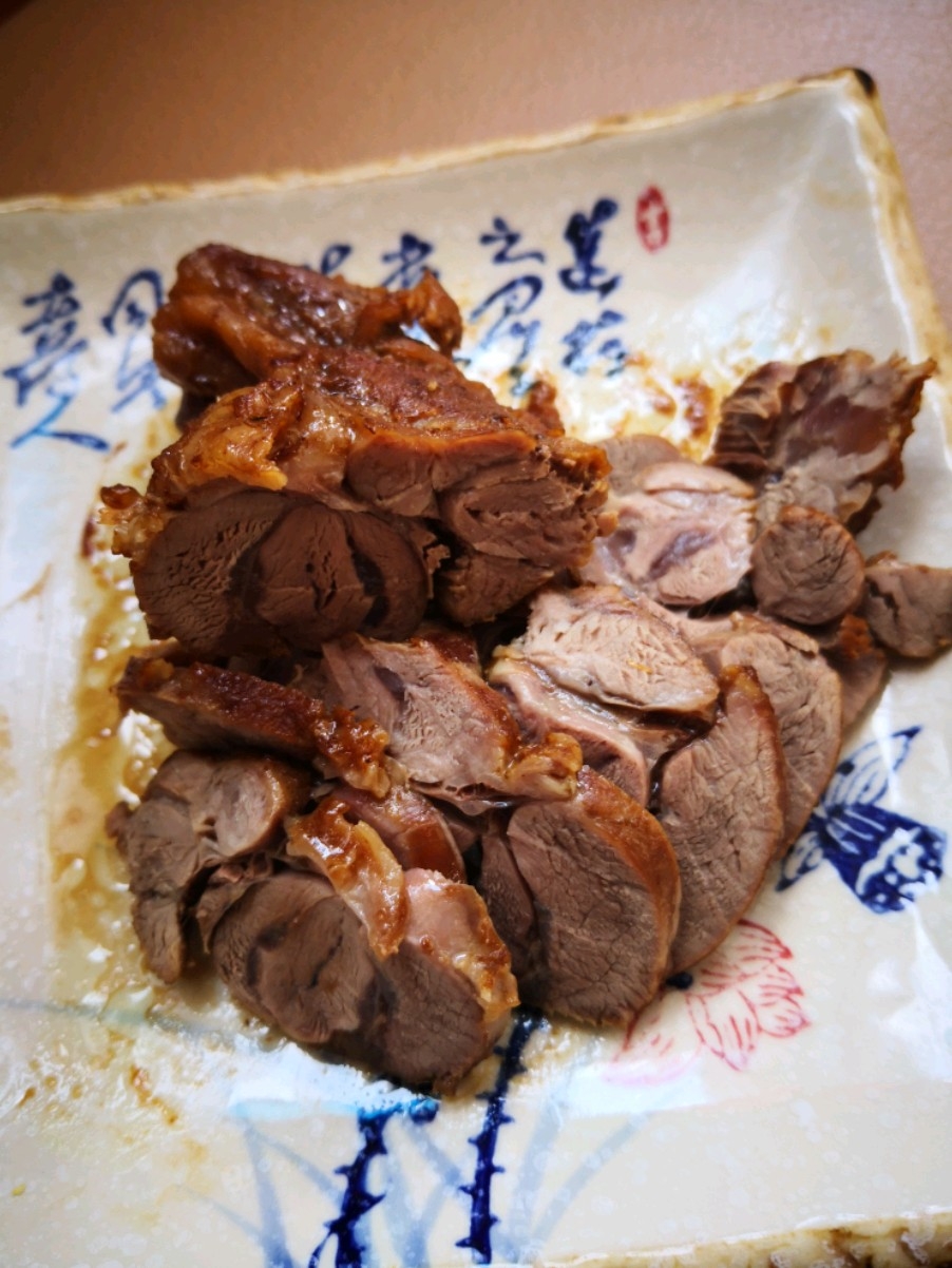 醬香羊腿肉的做法-醬香味醬菜譜